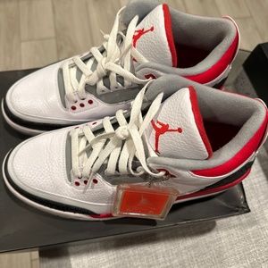 Jordan 3 retro fire red size 11